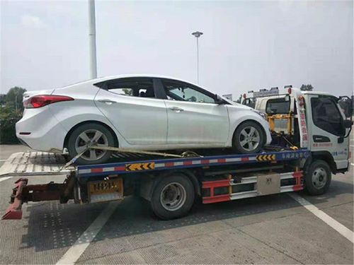 汽車拖車費用怎么算？一次搞懂收費標準與注意細節